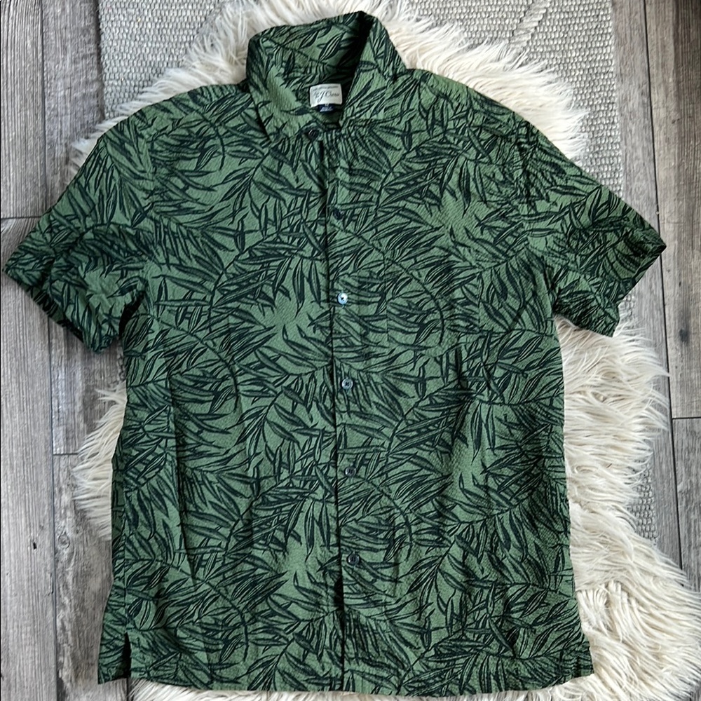 J Crew Green and Black Casual Button Down Shirt Tropical Leaf Print